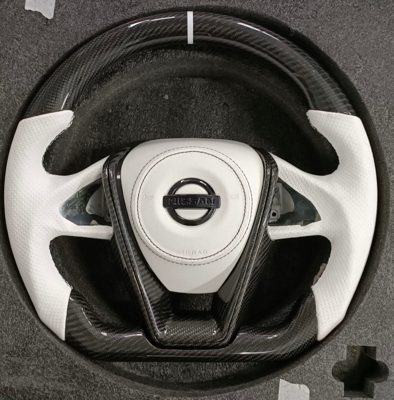 Nissan Maxima 2018+ Custom Carbon Fiber Steering Wheel